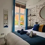 The Cozy Lambeth