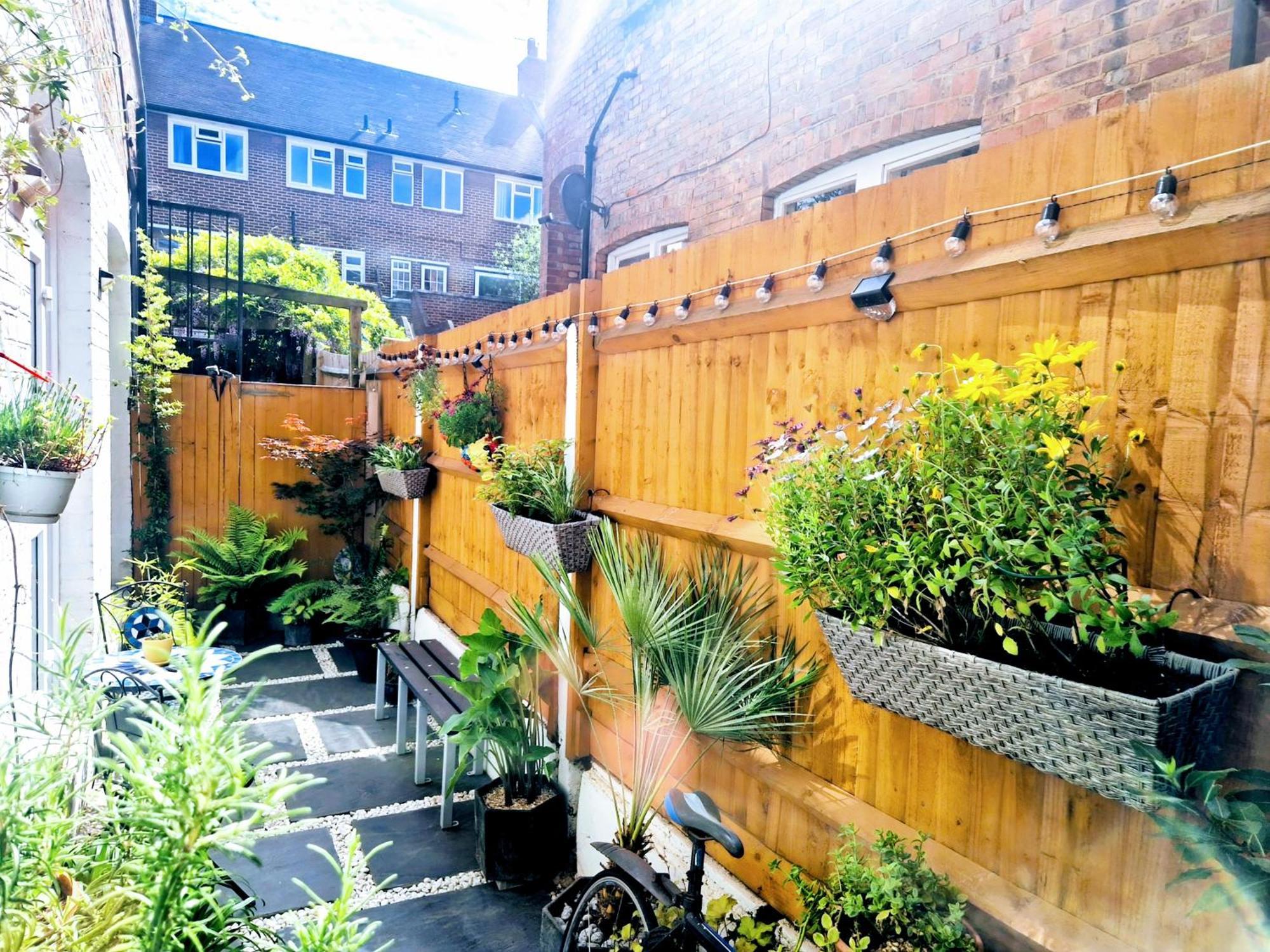 The Cozy Lambeth Pensión *